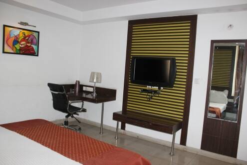 Hotel Parth Paradise, Ghaziabad 5